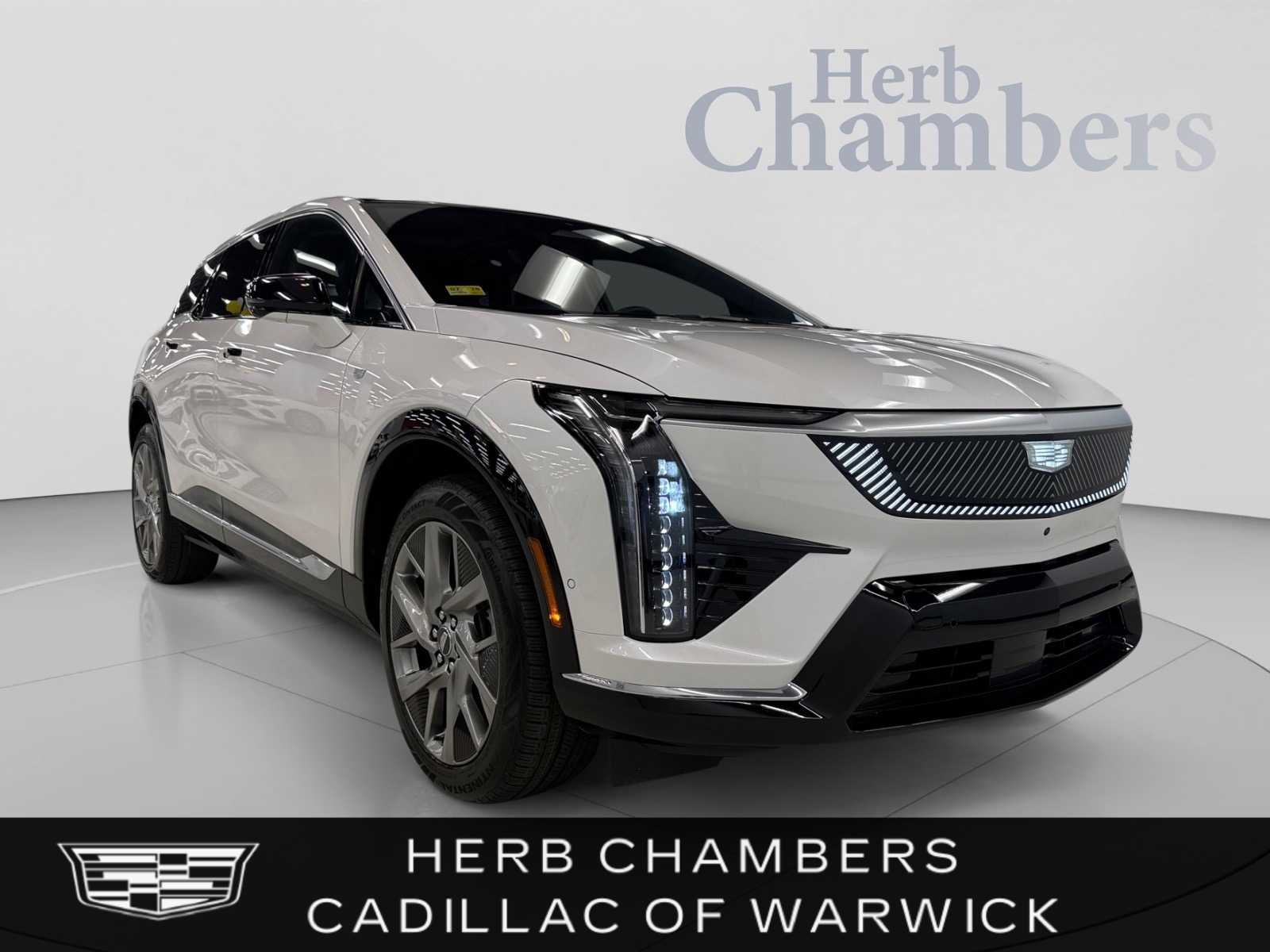 2025 Cadillac OPTIQ Luxury 2