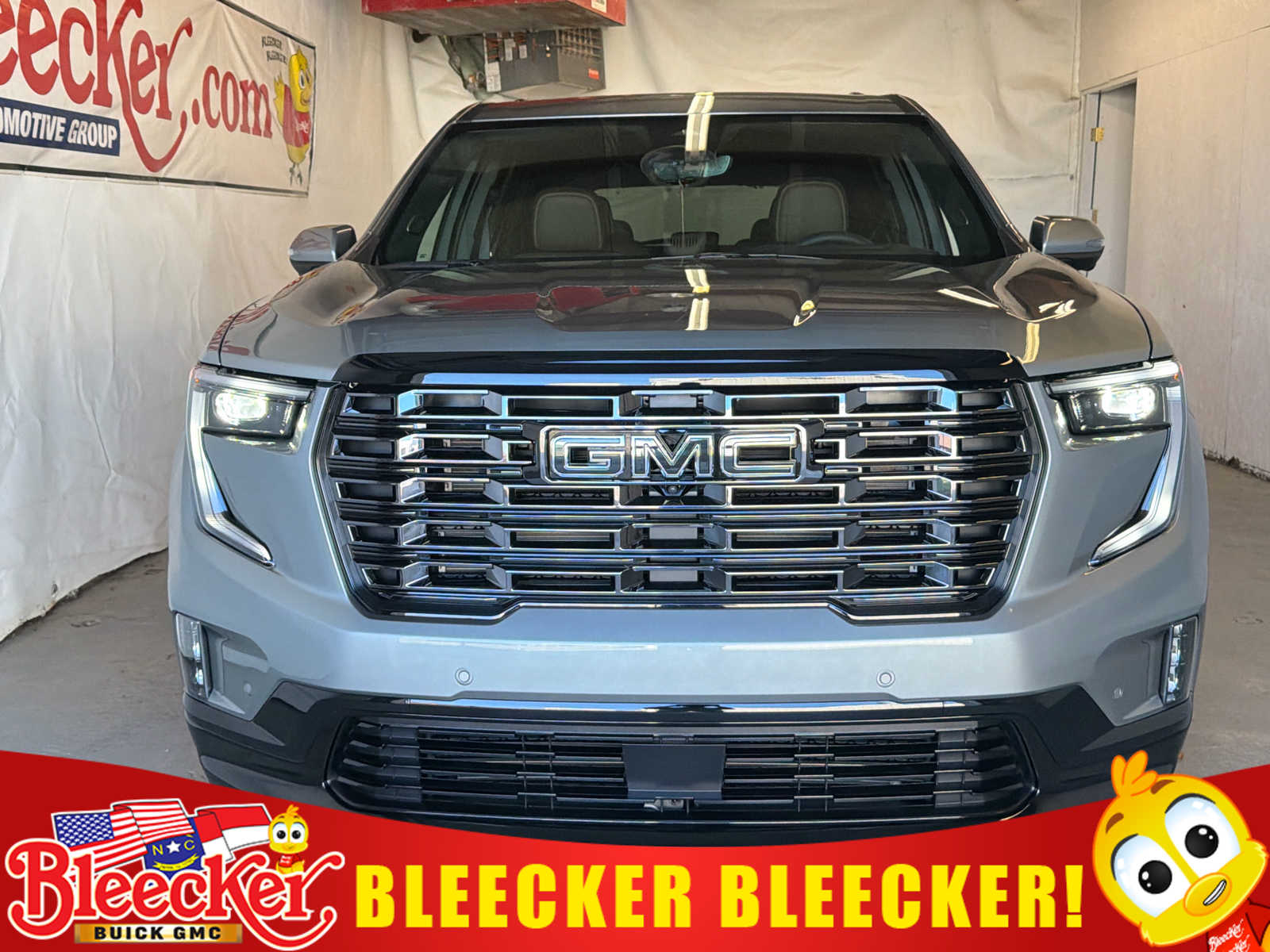 Sterling Metallic 2027 GMC Acadia SUV / Crossover Front-Wheel Drive 8-Speed Automatic
