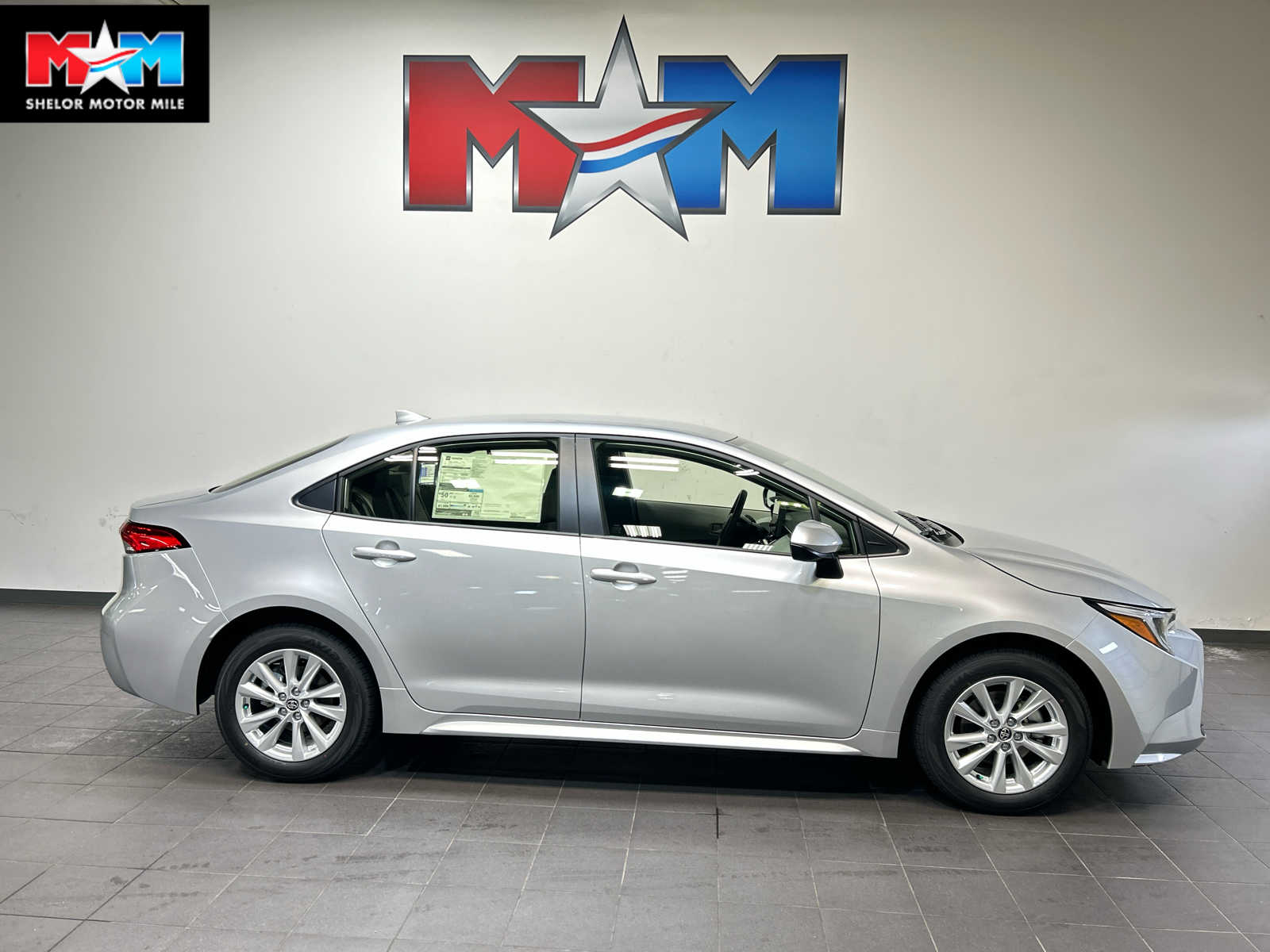 Classic Silver Metallic 2026 Toyota Corolla Hybrid Sedan Front-Wheel Drive Continuously Variable Transmission