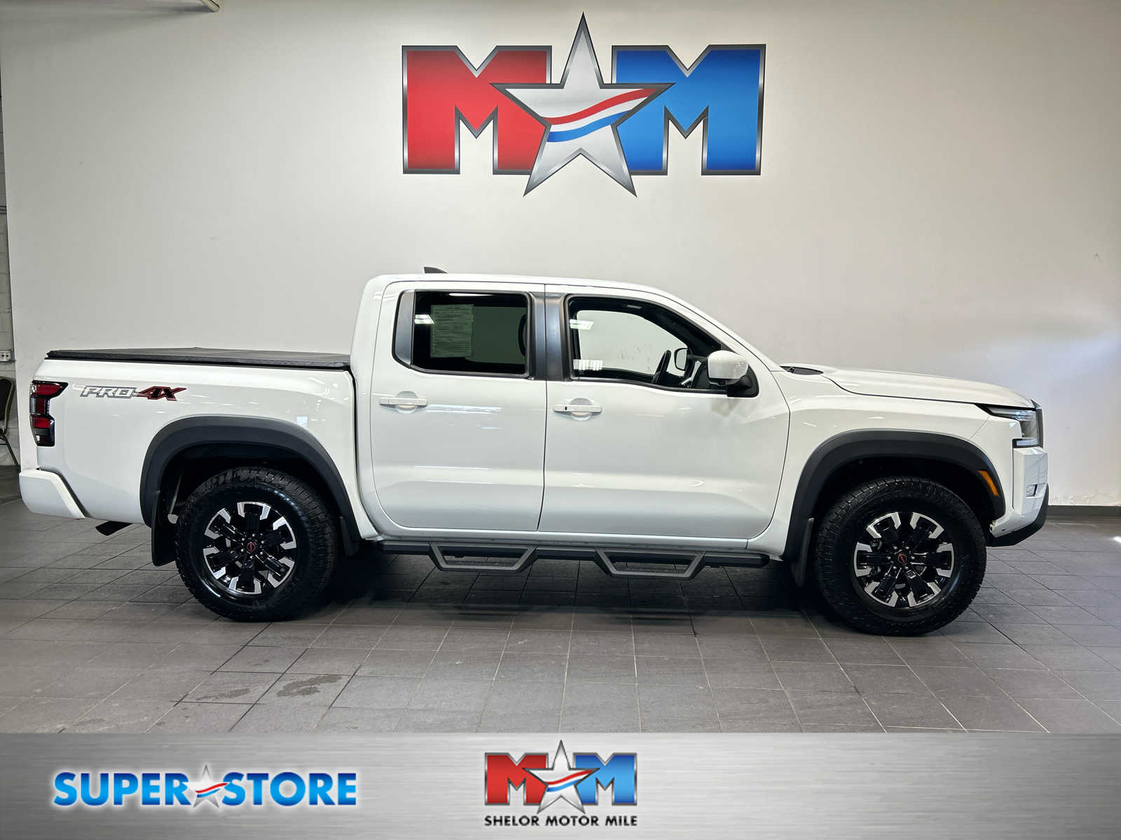 2022 Nissan Frontier PRO-4X Crew Cab 4WD