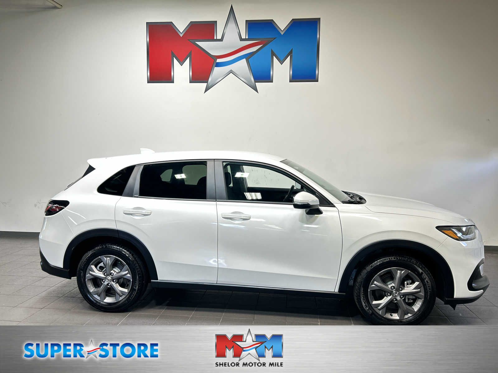 Platinum White Pearl 2026 Honda HR-V SUV / Crossover All-Wheel Drive Continuously Variable Transmission