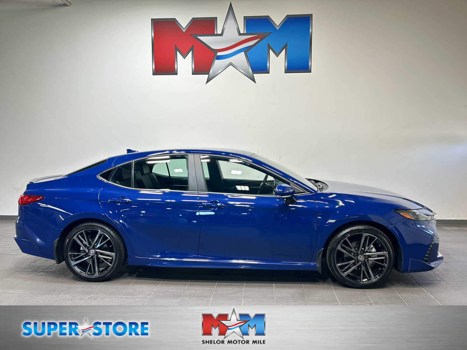 2025 Toyota Camry XSE FWD