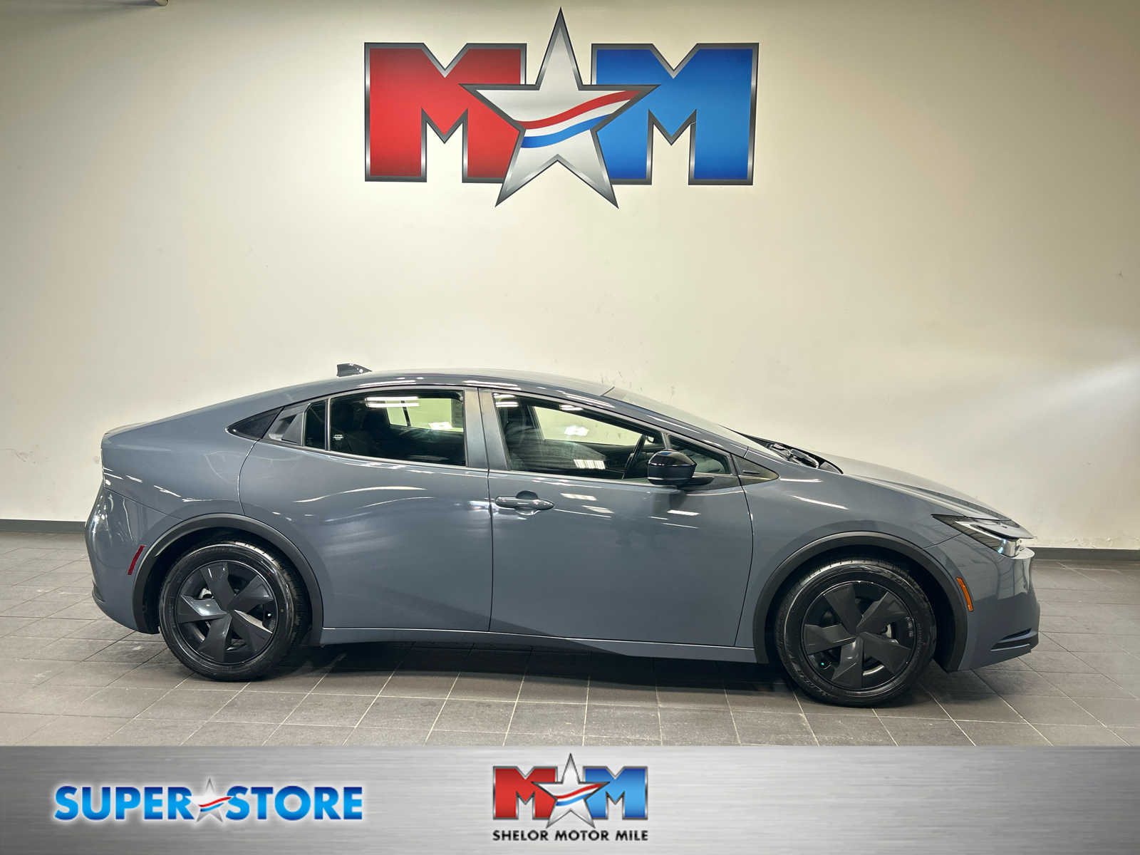  2023 Toyota Prius LE FWD   