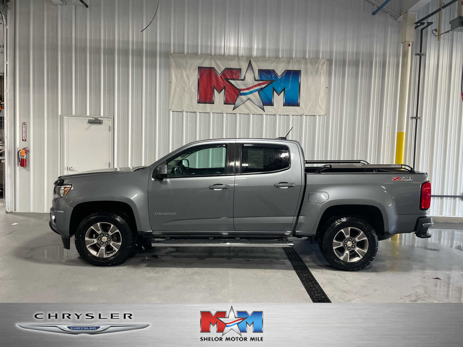 SATIN STEEL GRAY METALLIC 2018 Chevrolet Colorado Pickup Truck Four-Wheel Drive 8-Speed Automatic