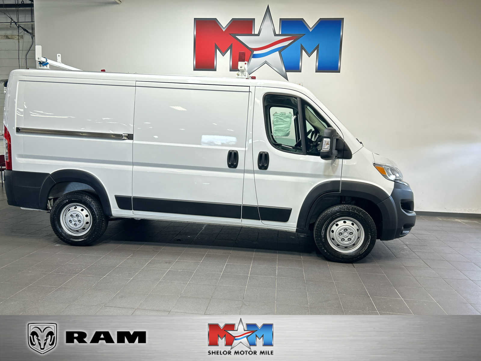 Bright White Clearcoat 2023 RAM ProMaster Van Front-Wheel Drive 9-Speed Automatic