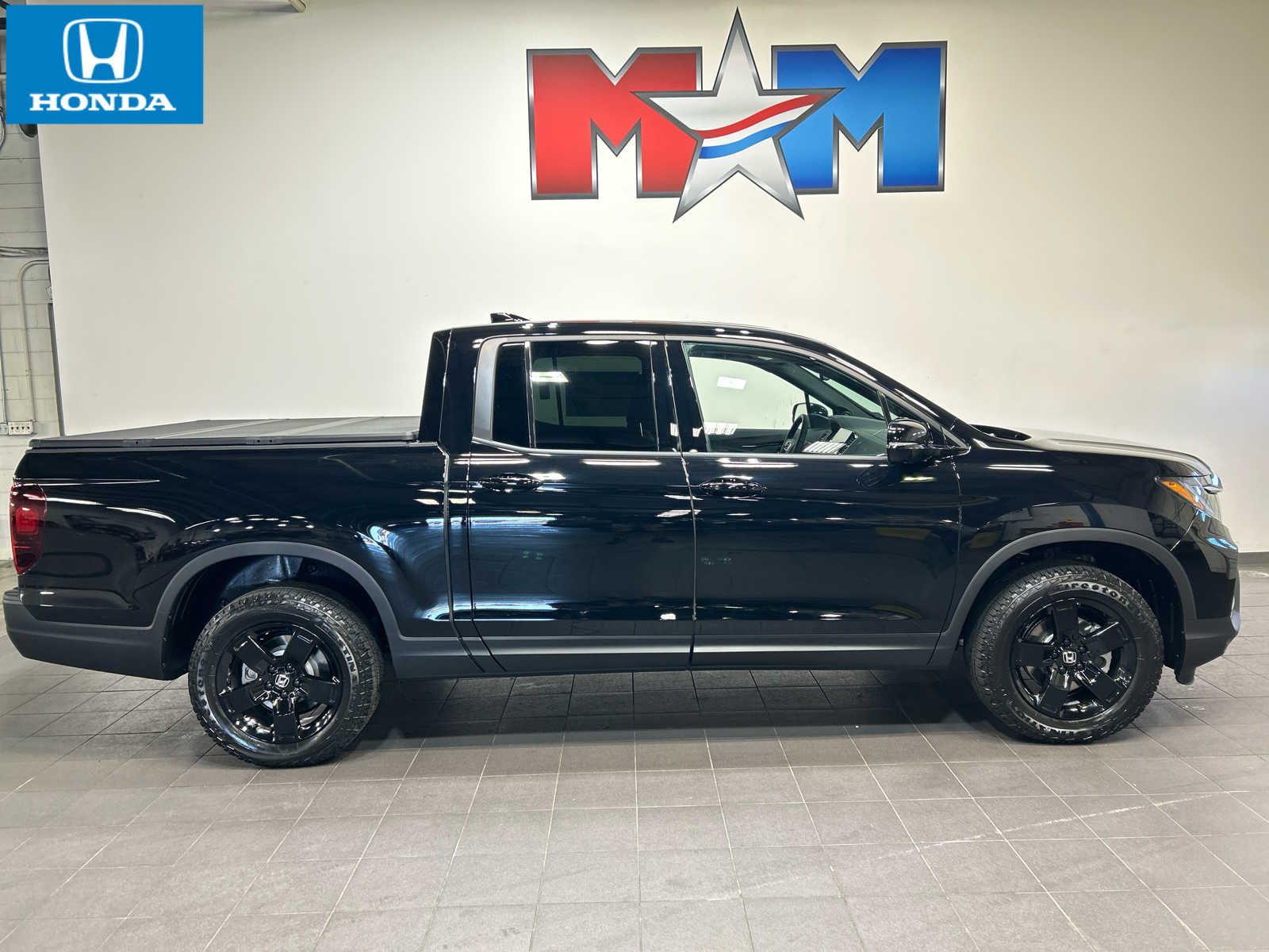Crystal Black Pearl 2026 Honda Ridgeline Pickup Truck All-Wheel Drive 9-Speed Automatic
