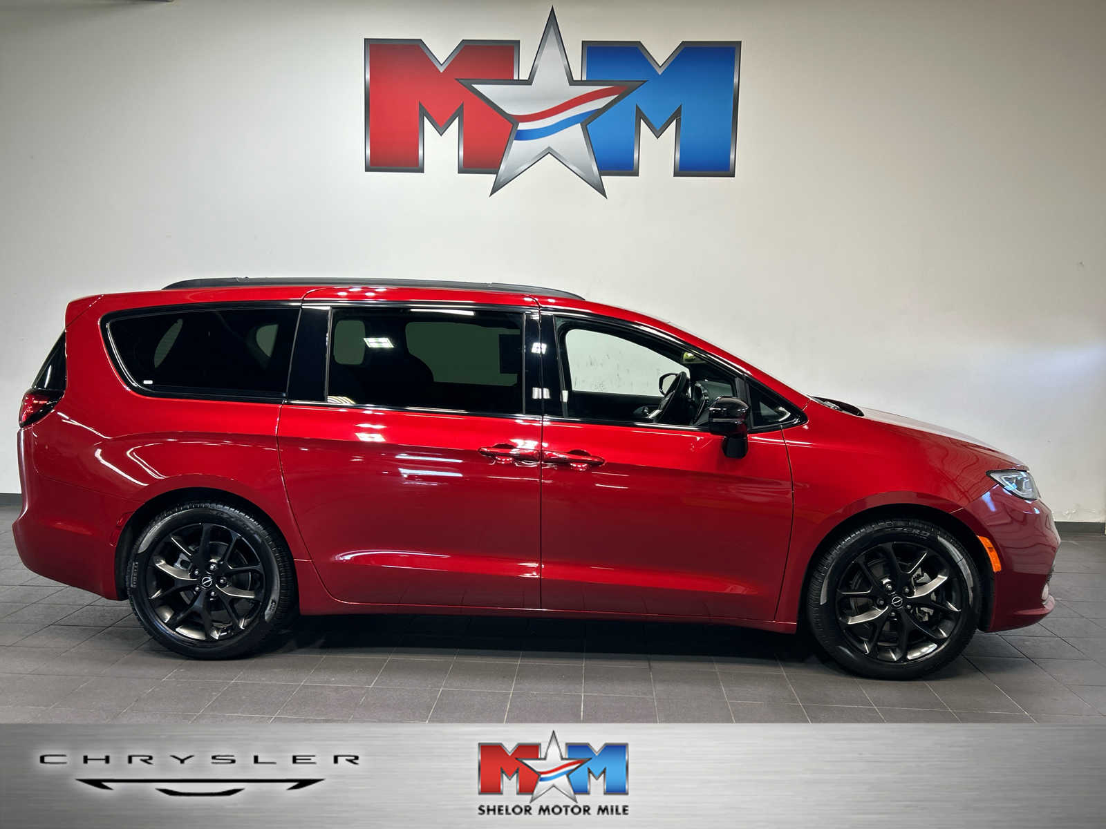 2025 Chrysler Pacifica Limited FWD