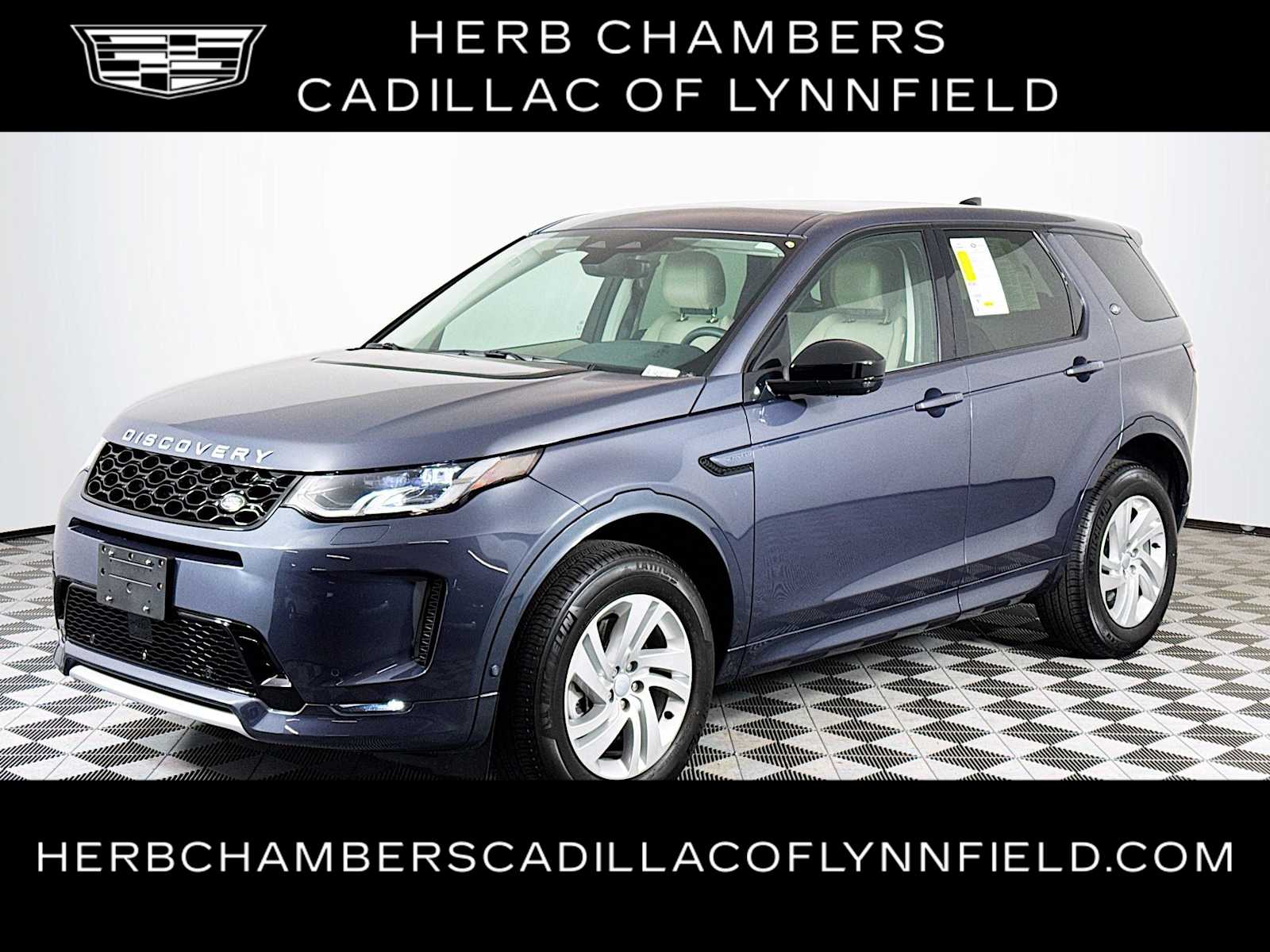 2024 Land Rover Discovery Sport S's photo