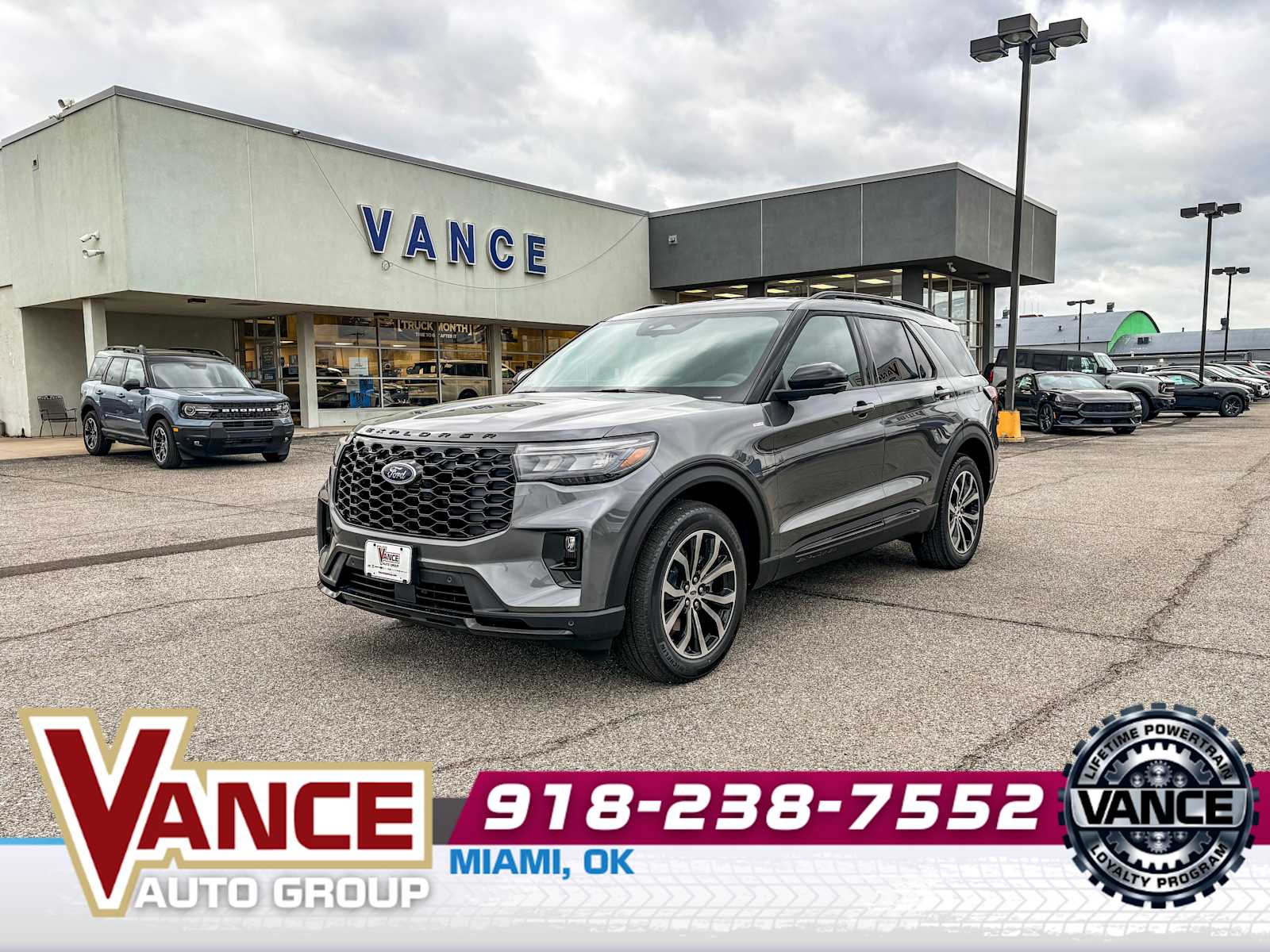 View vehicle photo 3