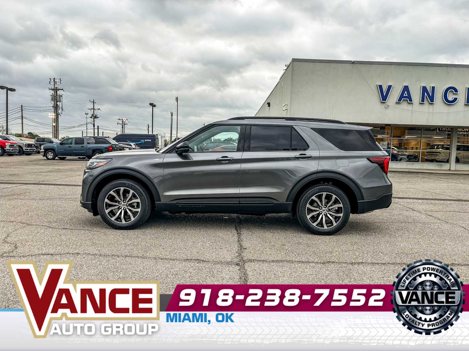 View vehicle photo 4