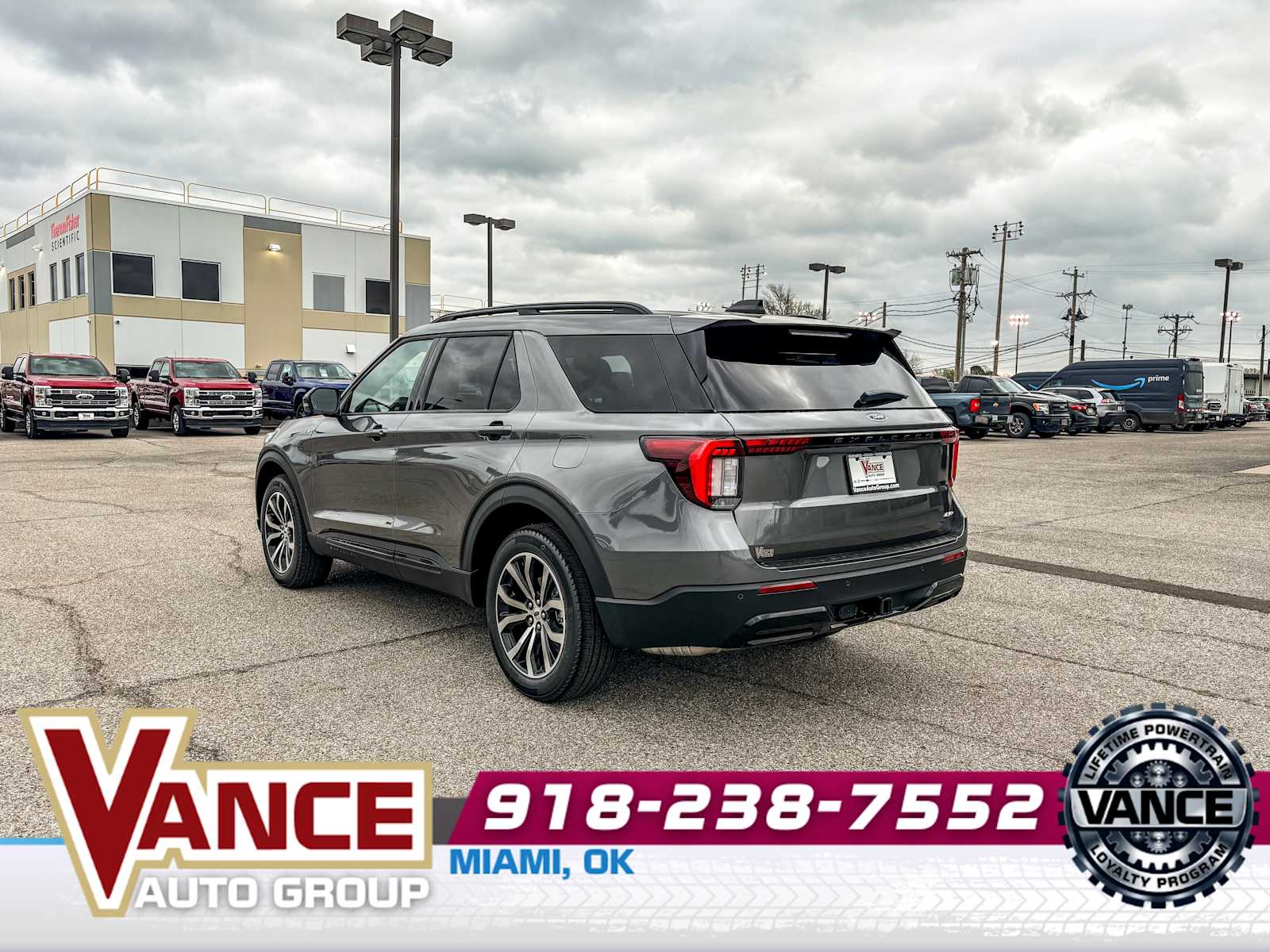 View vehicle photo 5