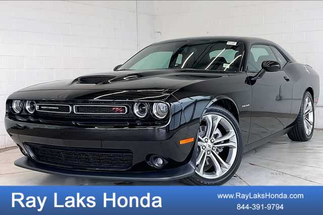 Pitch Black Clearcoat 2022 Dodge Challenger Coupe Rear-Wheel Drive 8-Speed Automatic