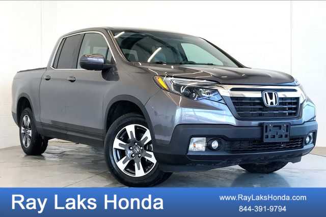 Gray (Modern Steel Metallic) 2019 Honda Ridgeline Pickup Truck All-Wheel Drive 6-Speed Automatic