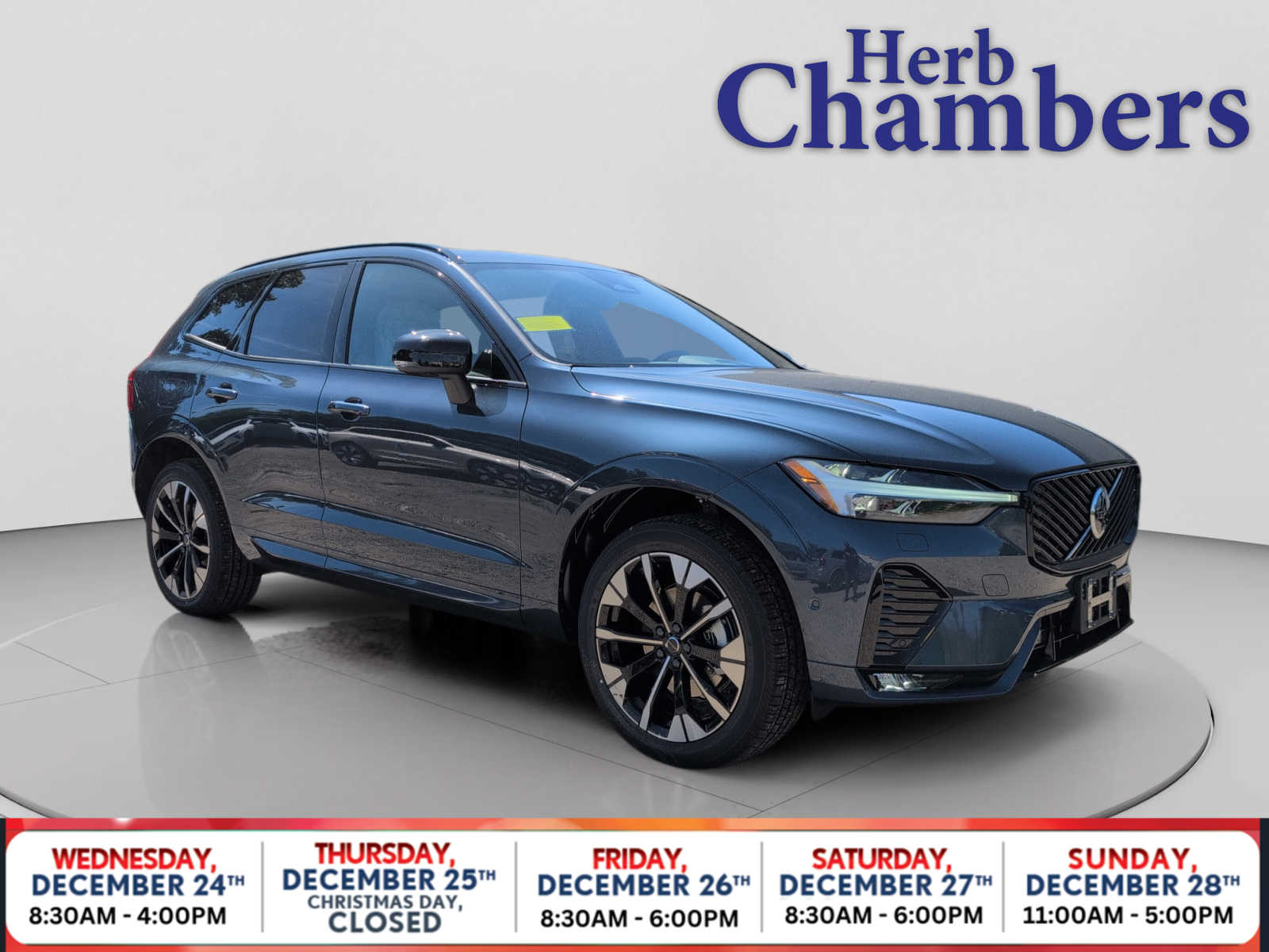 2026 Volvo XC60 Plus's photo