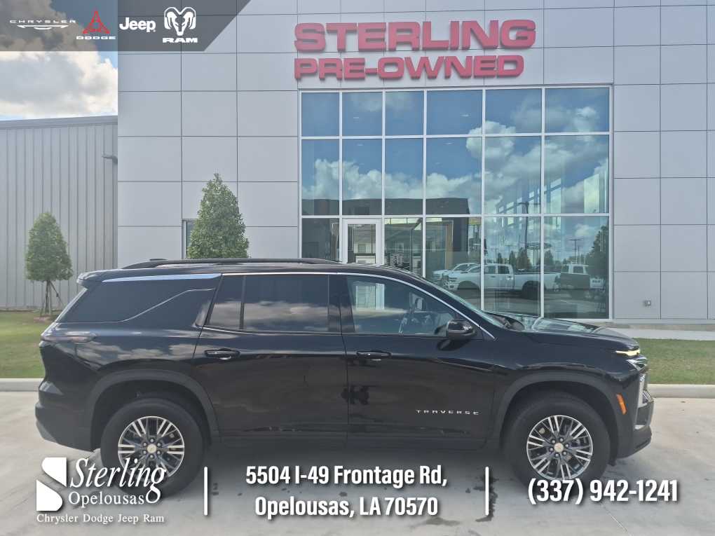 Mosaic Black Metallic 2026 Chevrolet Traverse SUV / Crossover Front-Wheel Drive 8-Speed Automatic