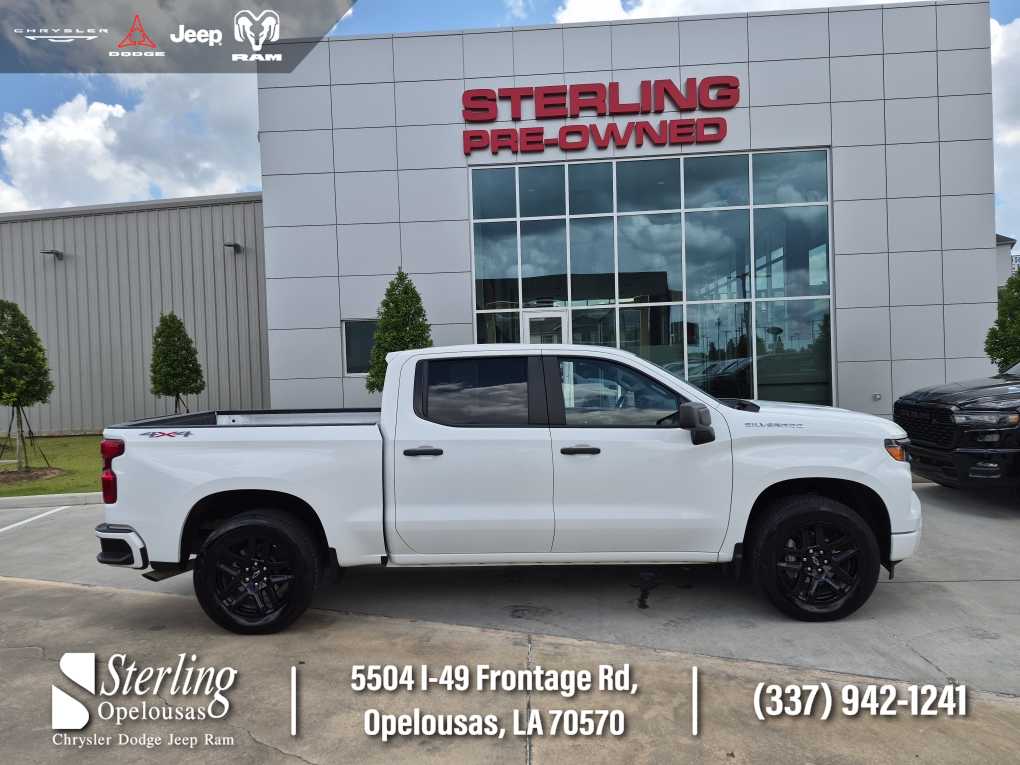 Summit White 2024 Chevrolet Silverado 1500 Pickup Truck Four-Wheel Drive 8-Speed Automatic