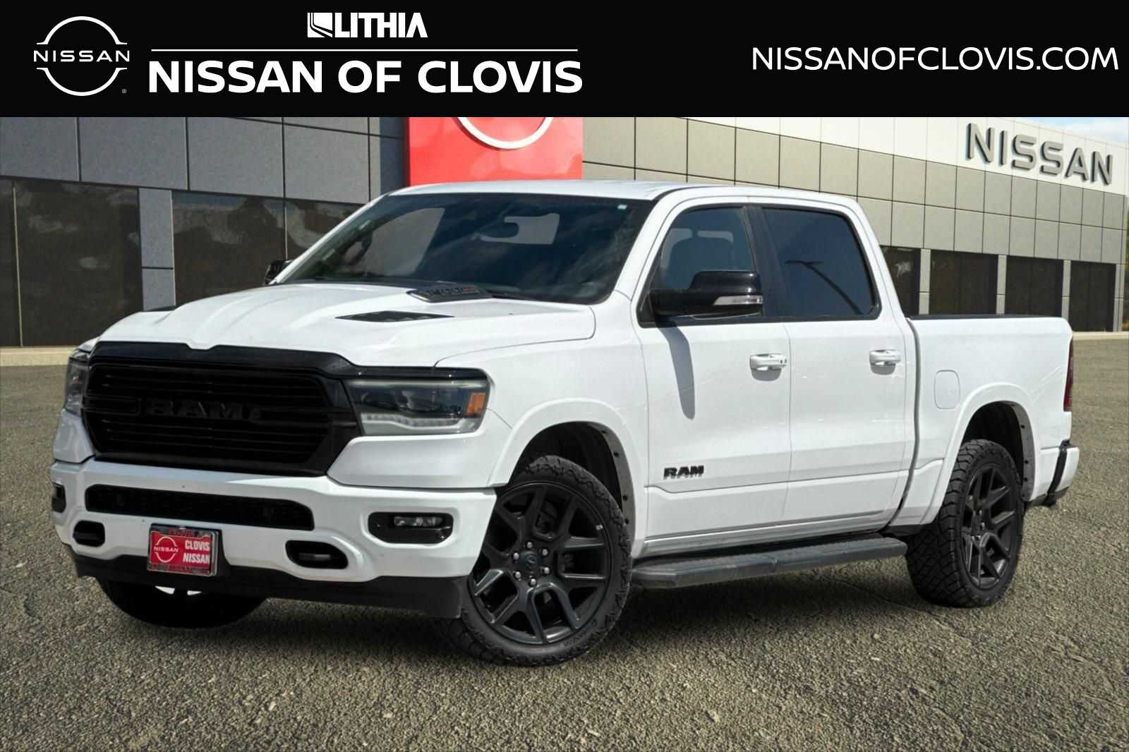 Bright White Clearcoat 2021 RAM 1500 Laramie Crew Cab 4WD Pickup Truck Four-Wheel Drive 8-Speed Automatic