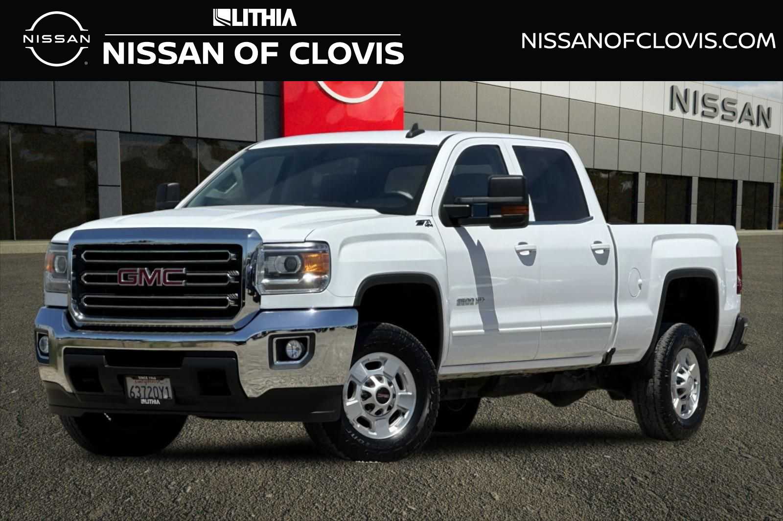 Summit White 2016 GMC Sierra 2500HD SLE Crew Cab SB 4WD Pickup Truck Four-Wheel Drive 6-Speed Automatic