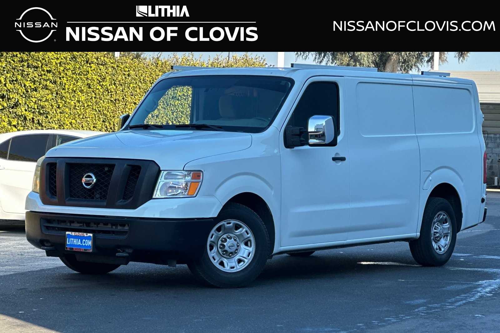 2017 Nissan NV SV