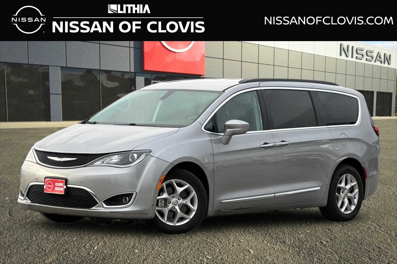 2017 Chrysler Pacifica Touring-L 2017 Chrysler Pacifica Touring-L