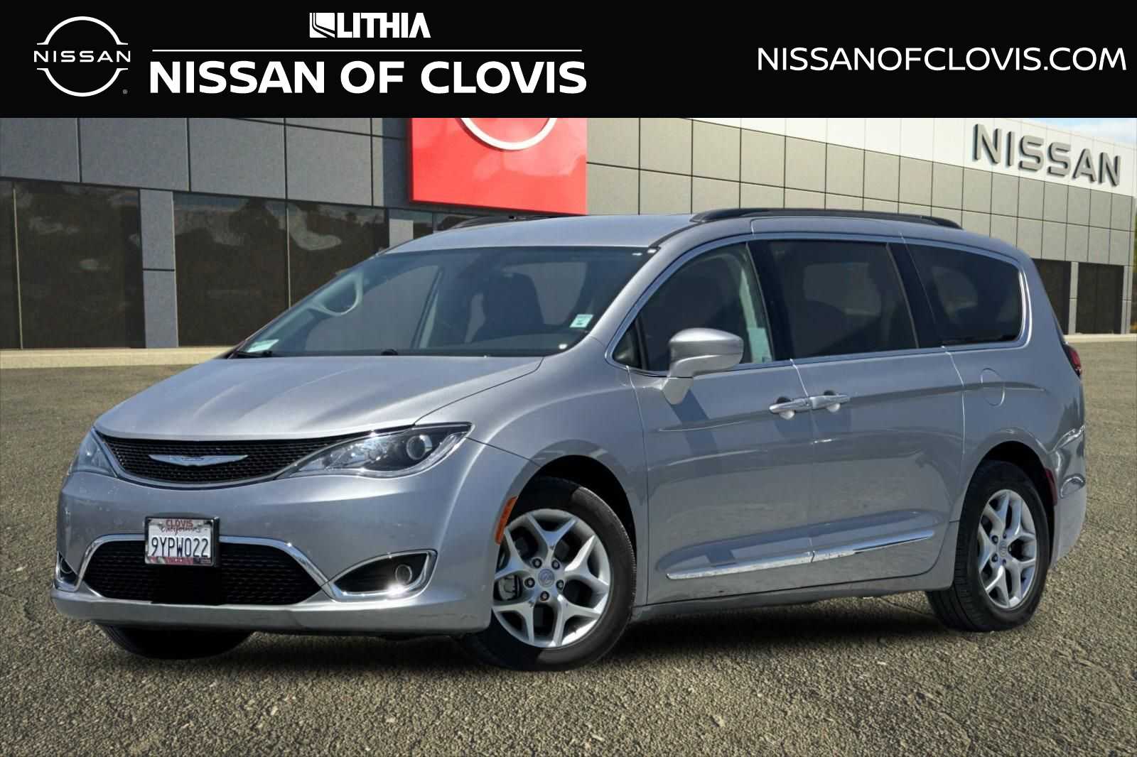 2017 Chrysler Pacifica Touring-L