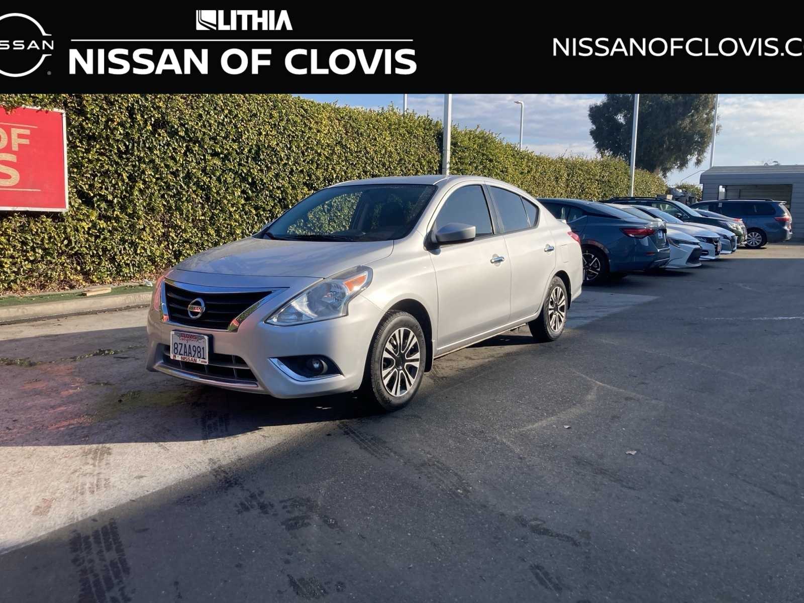 2016 Nissan Versa SV