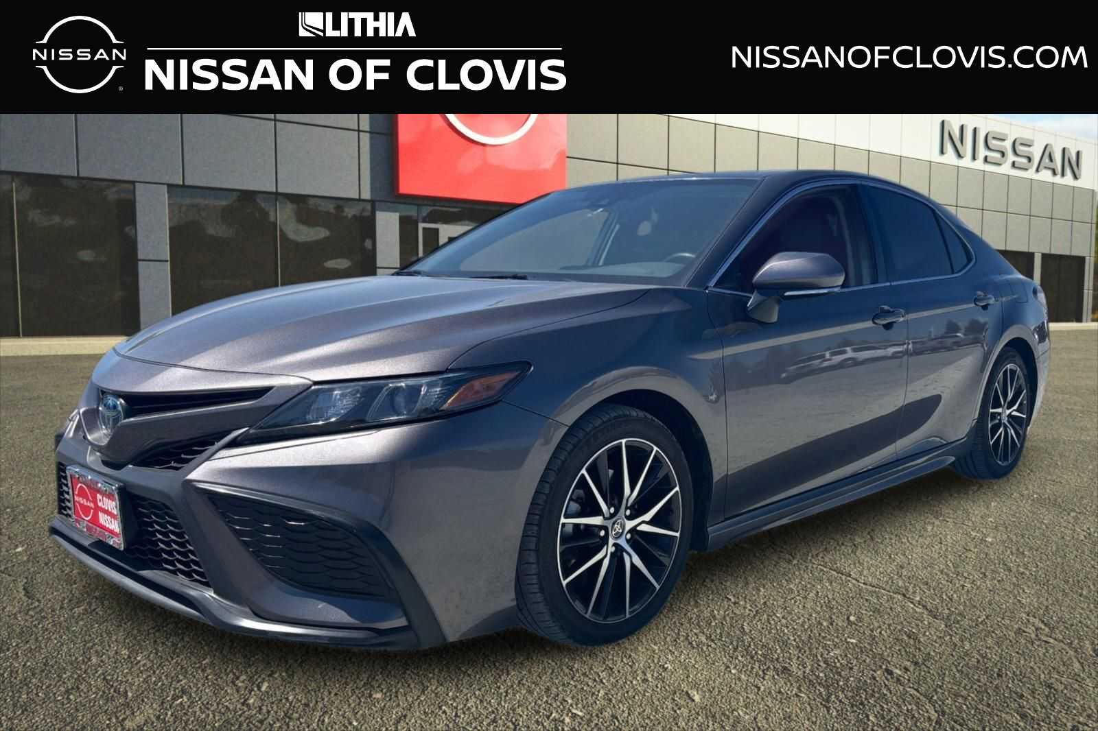 2022 Toyota Camry Hybrid SE