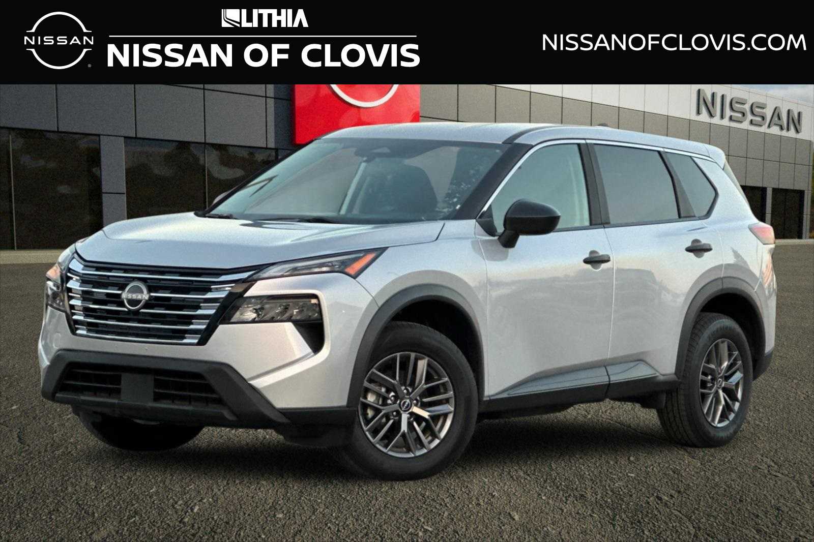 2024 Nissan Rogue S's photo