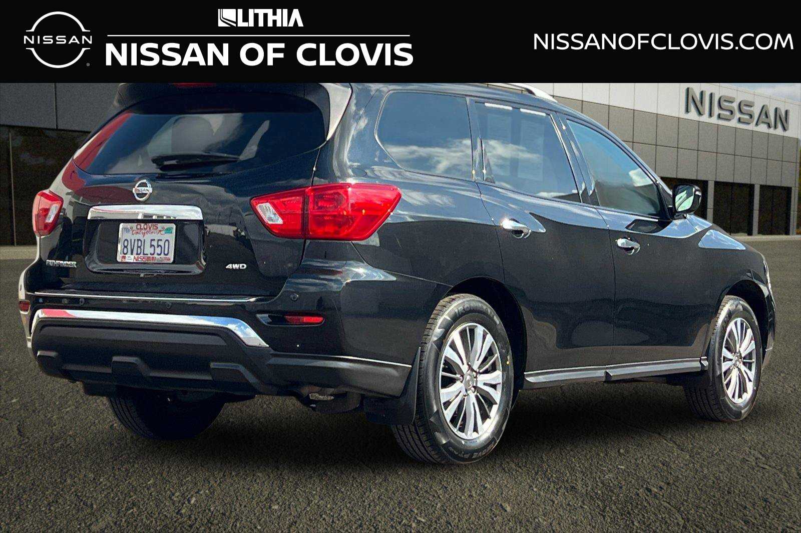 2020 Nissan Pathfinder S