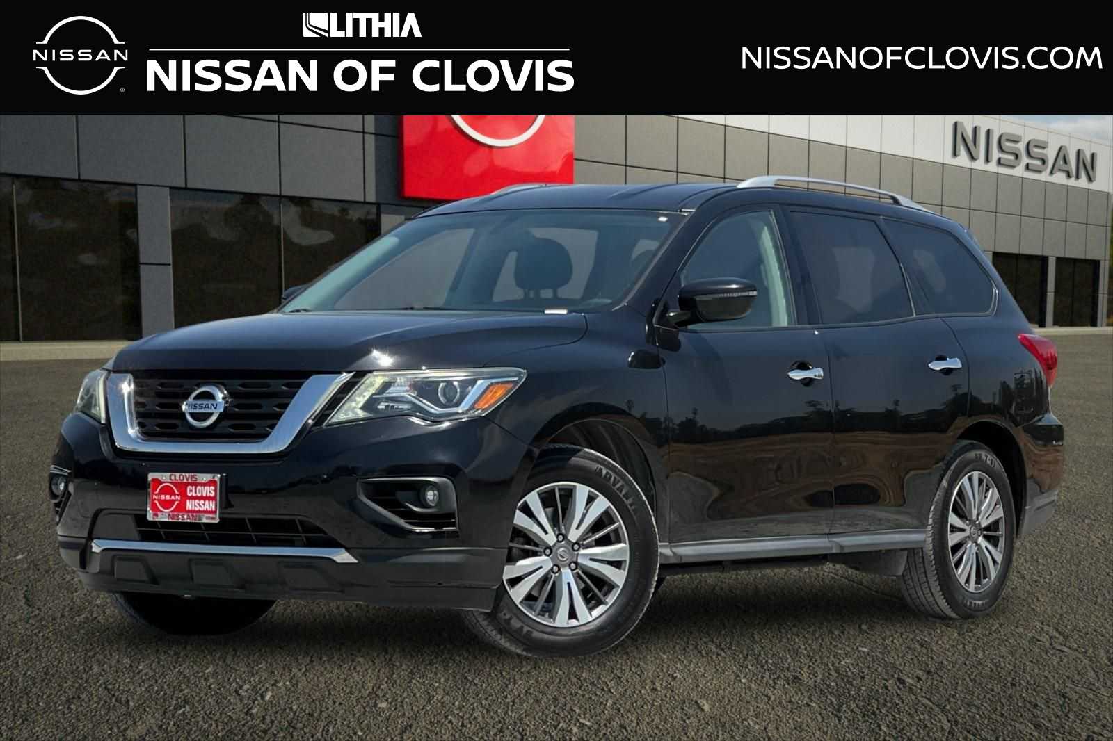 2020 Nissan Pathfinder SV