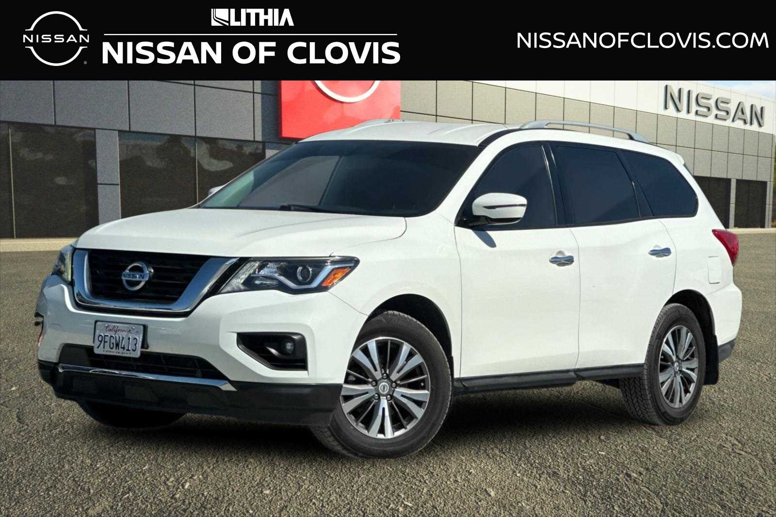 2017 Nissan Pathfinder SV