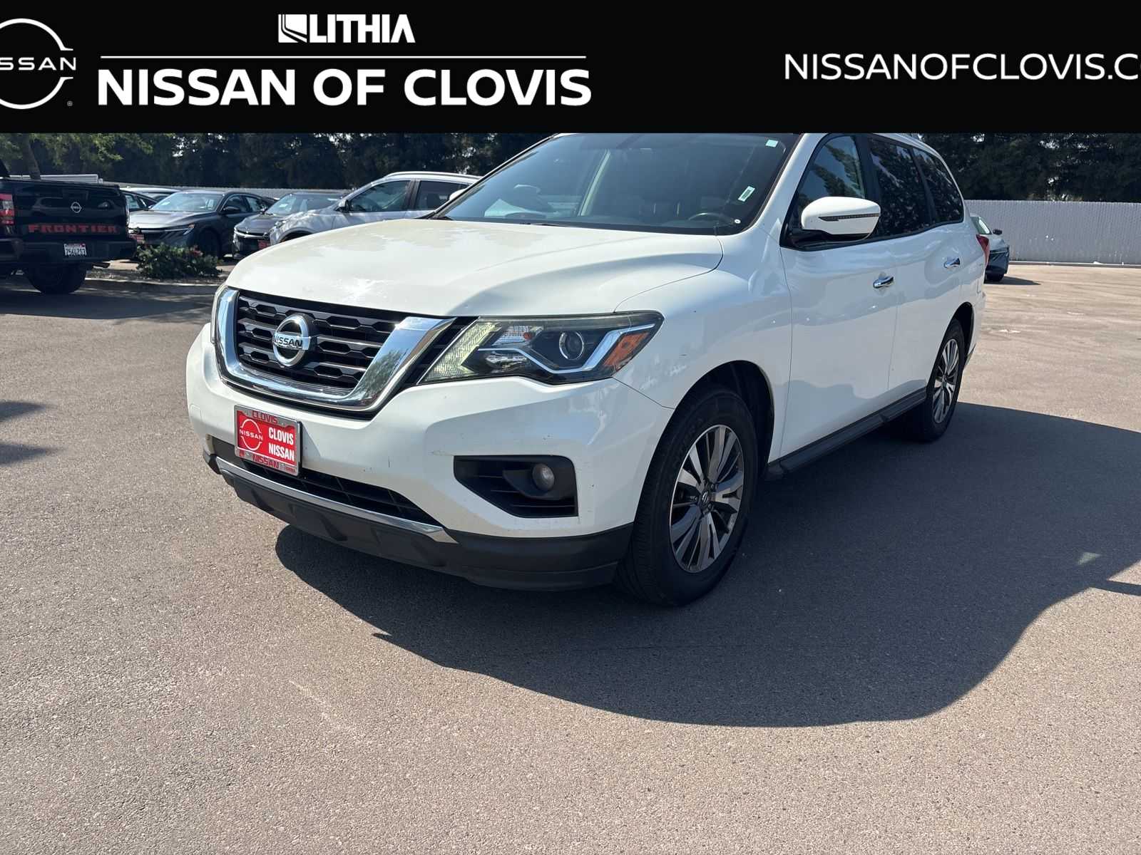 2017 Nissan Pathfinder SV