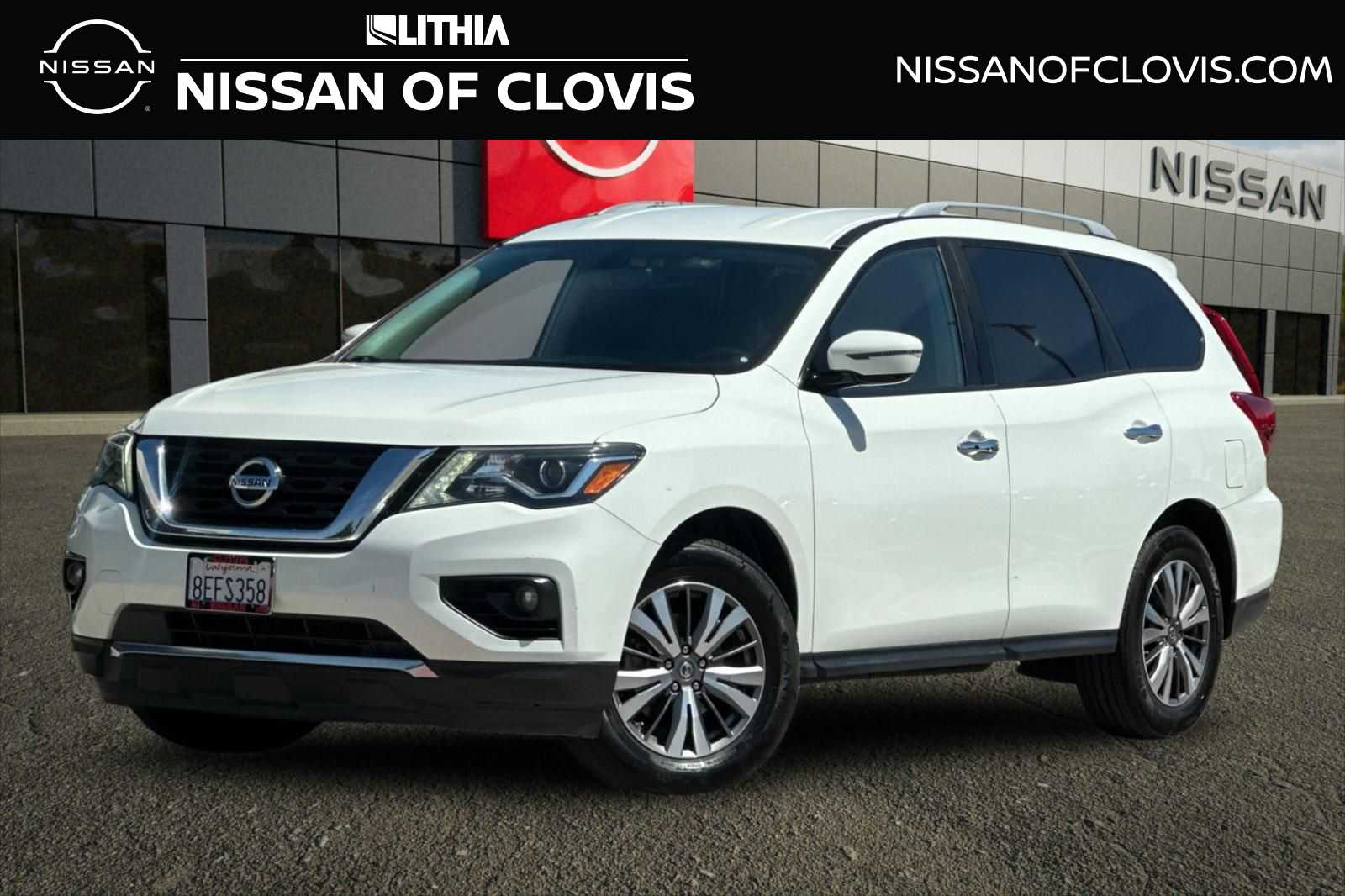 2017 Nissan Pathfinder SV