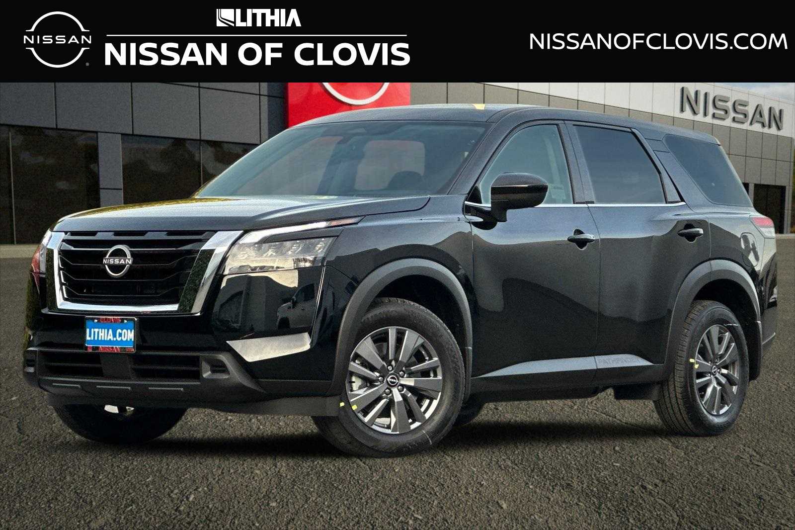 2025 Nissan Pathfinder S