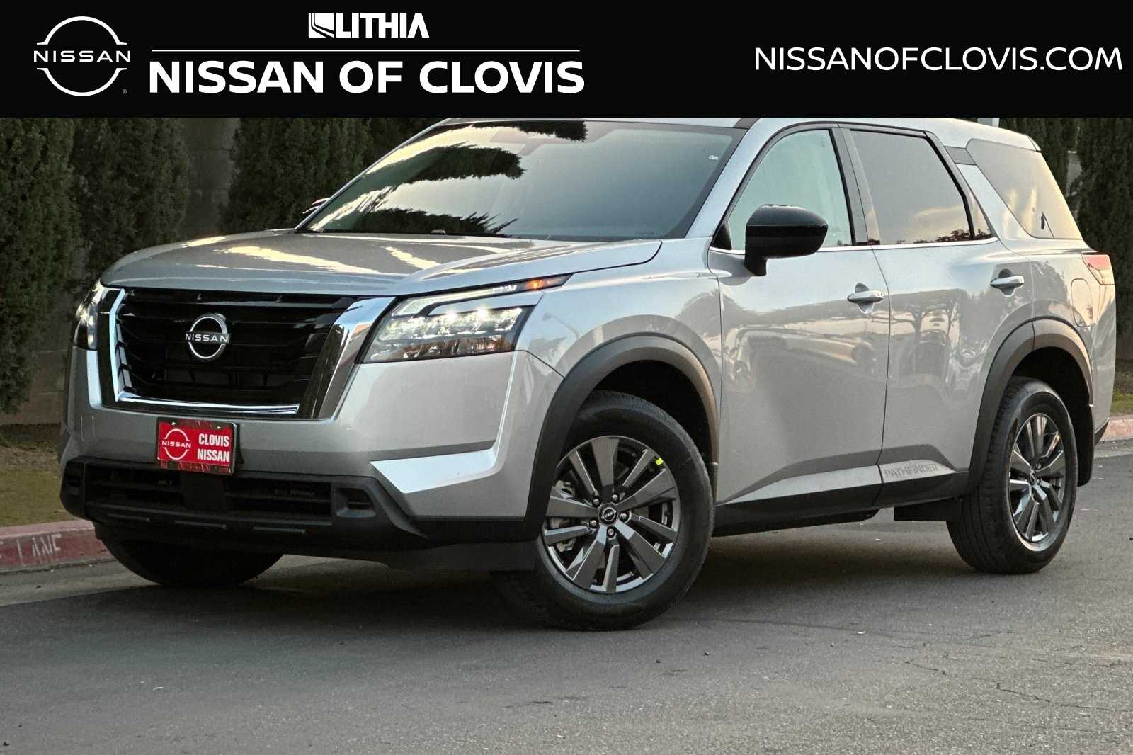 2025 Nissan Pathfinder S