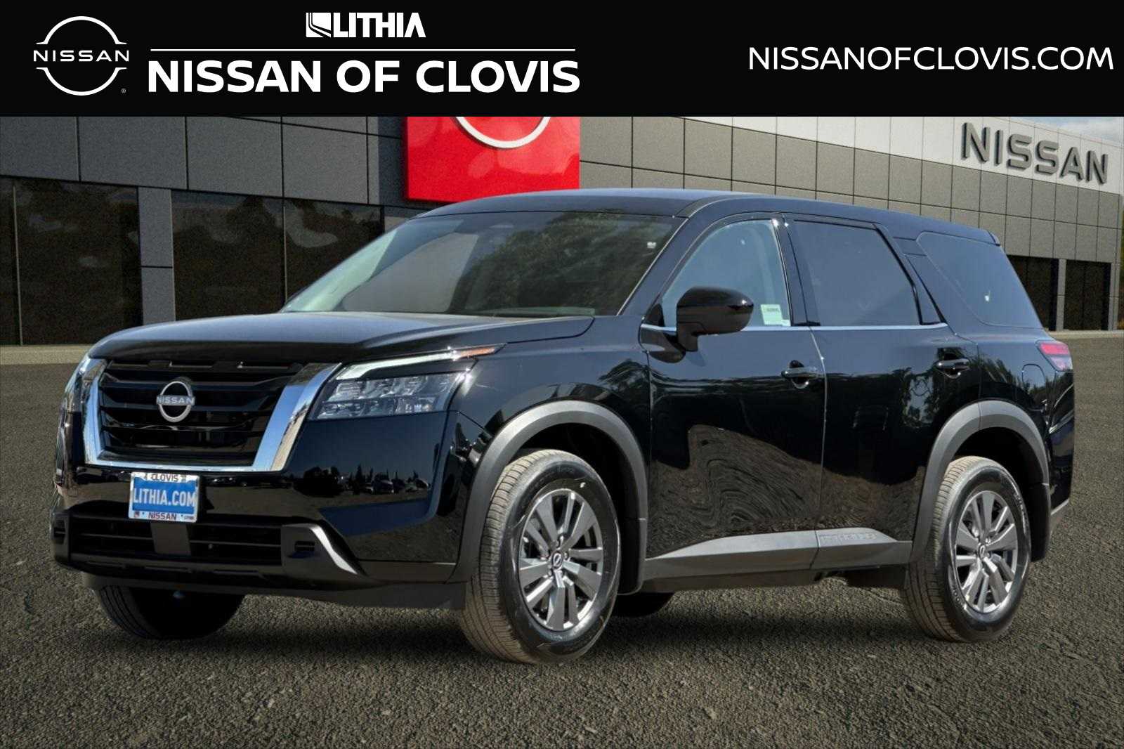 2025 Nissan Pathfinder S