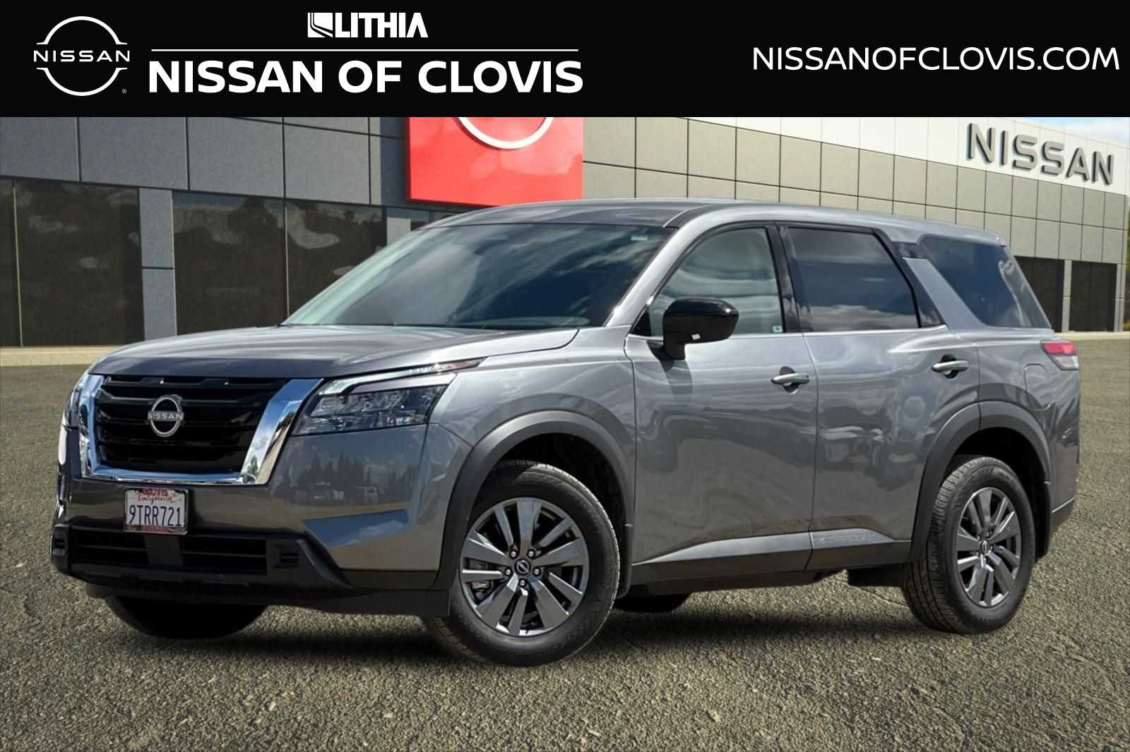 2025 Nissan Pathfinder S