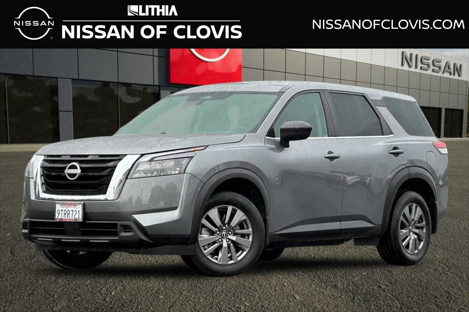 2025 Nissan Pathfinder S