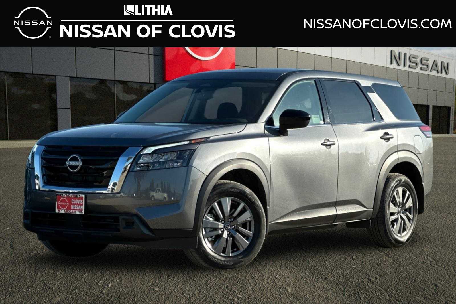 2025 Nissan Pathfinder S