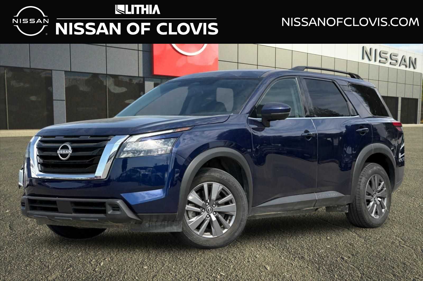2024 Nissan Pathfinder SV