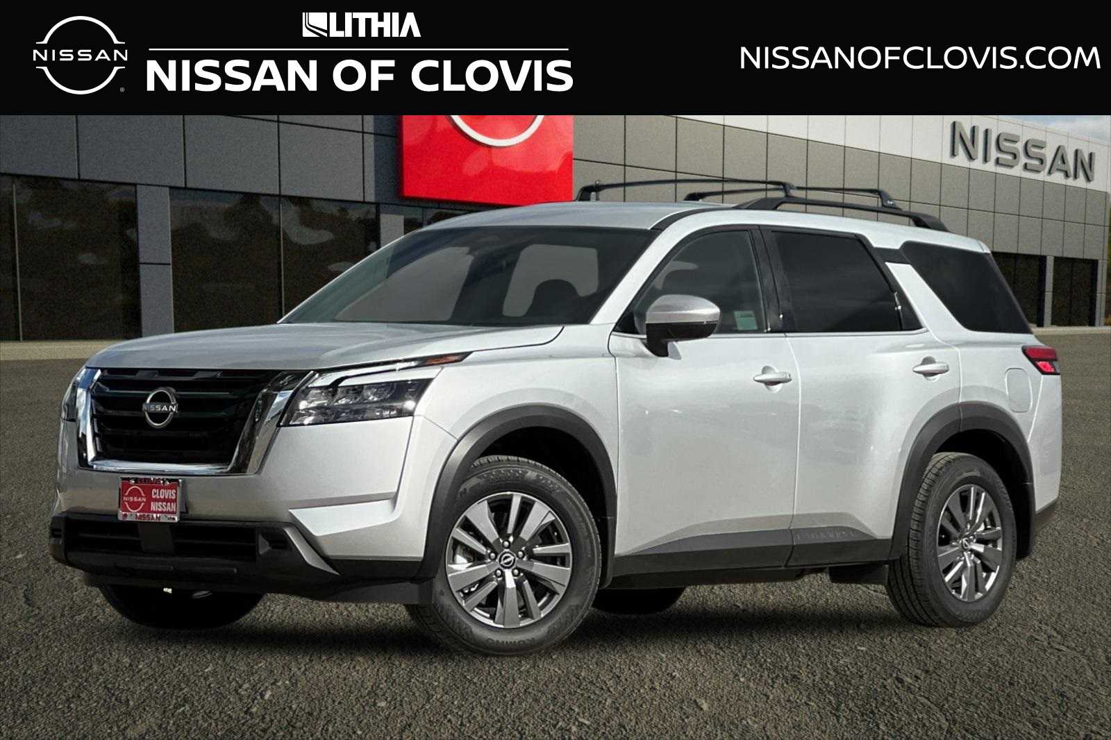 2025 Nissan Pathfinder SV