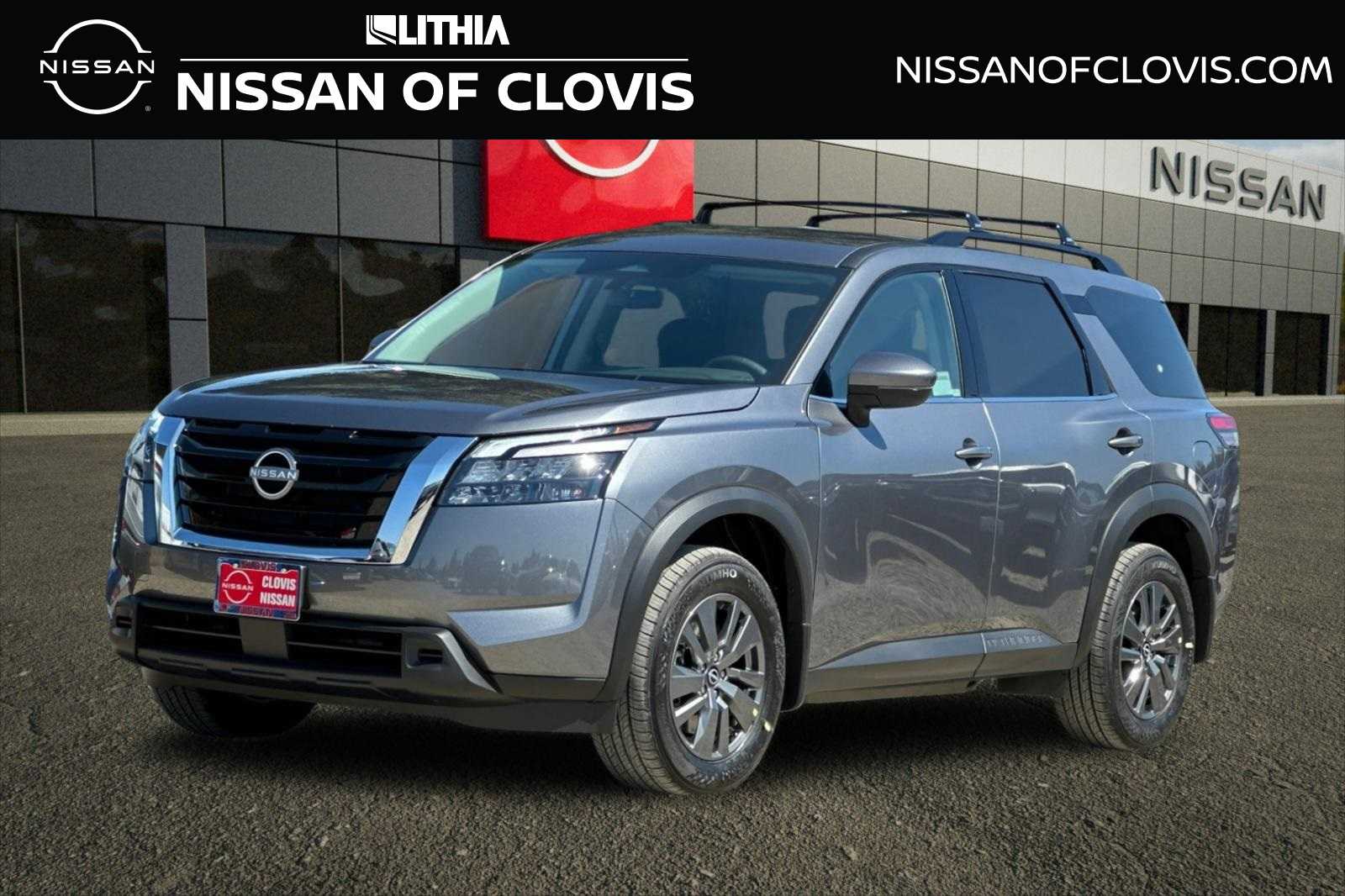 2025 Nissan Pathfinder SV