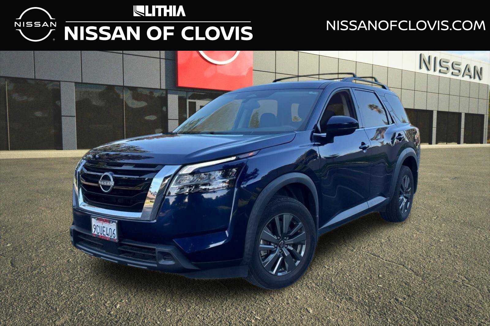 2022 Nissan Pathfinder SV