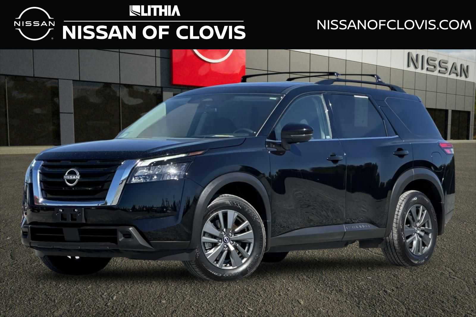 2024 Nissan Pathfinder SV