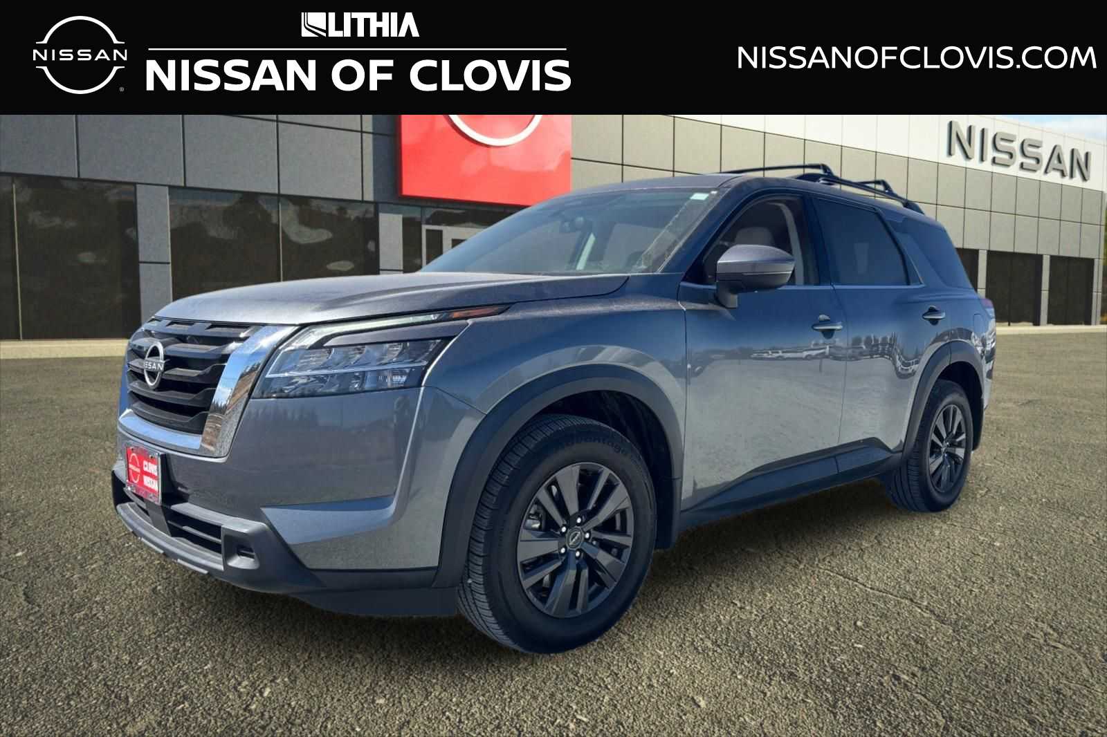 2022 Nissan Pathfinder SV