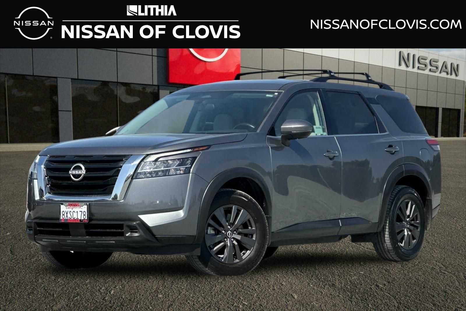 2022 Nissan Pathfinder SV