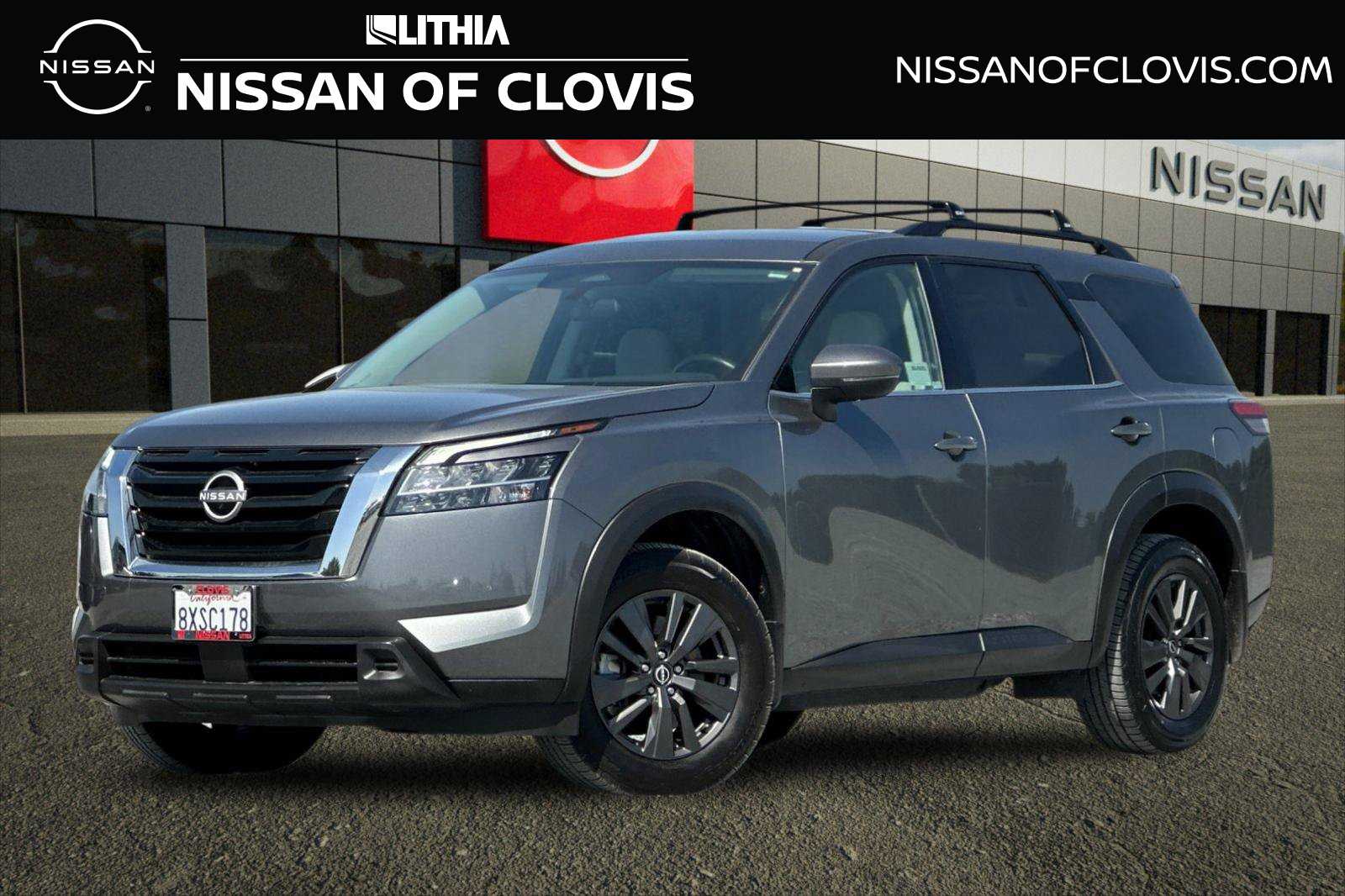 2022 Nissan Pathfinder SV