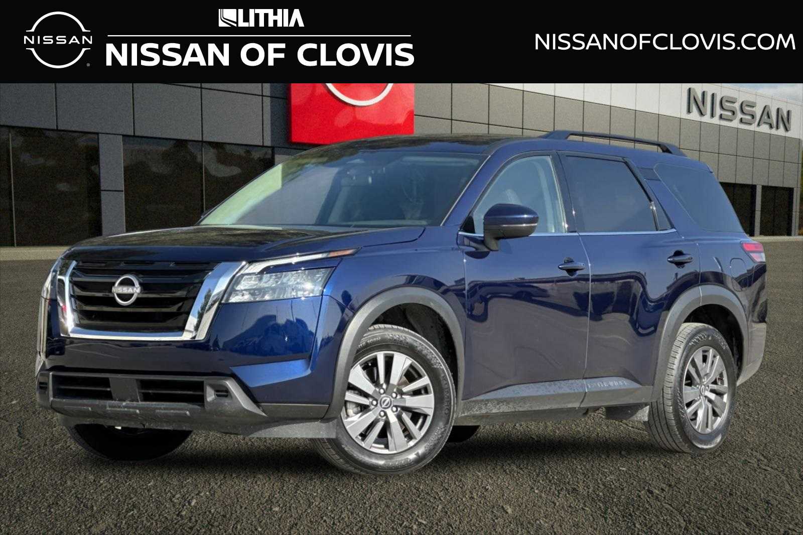 2024 Nissan Pathfinder SV