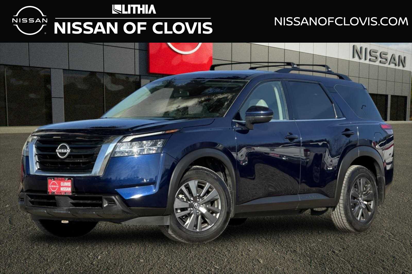 2022 Nissan Pathfinder SV