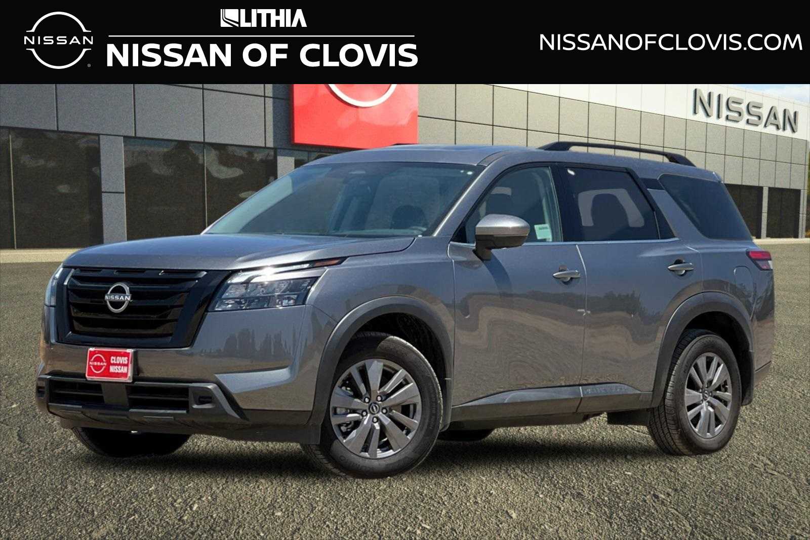 2024 Nissan Pathfinder SV